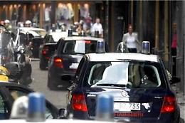 Ferrara, massacrate di botte e bastonate in casa per 300 euro