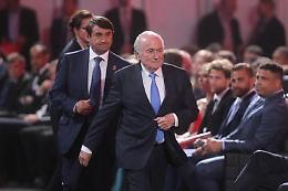 Scandalo Fifa, l'Fbi indaga su Blatter