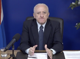 Covid in Campania, De Luca: «Verifica dati a fine gennaio, poi misure»