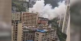 Fuga di gas, esplode una mensa: 16 morti, almeno 20 intrappolati
