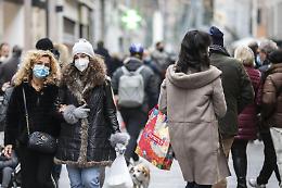 Covid Italia, epidemia peggiora. Vaccino obbligatorio over50: multe fino a 3.000 euro