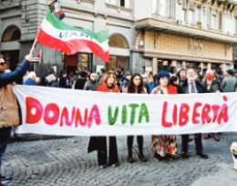 Napoli in campo per l’Iran contro il regime