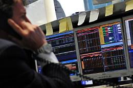 Torna il panico sulle Borse europee, Piazza Affari sprofonda: -4,6%