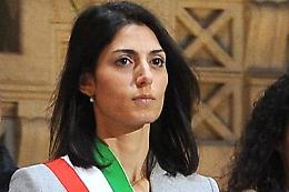 Berdini lascia dopo frasi choc. Raggi: «Dimissioni respinte con riserva»