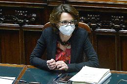 Donne, Bonetti: cambio di passo radicale contro disuguaglianze