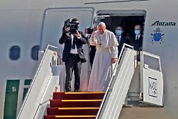 Papa lascia l'Iraq: Prego per la pace