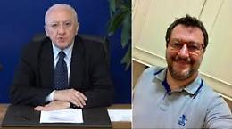 Fase 2, Salvini a De Luca: pensa a riaprire gli ospedali e non ai miei occhiali