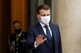 Macron preso a schiaffi, due arresti nella Drome