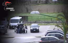 Camorra, pizzo a imprese e spesa per indigenti: 20 arresti