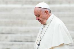 Papa Francesco, notte tranquilla dopo intervento: «È trascorsa bene»