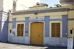 Pozzuoli, poliziotte aggredite in carcere da una detenuta