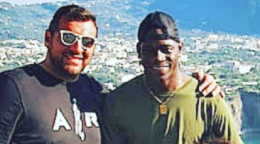 Scooter in mare per scommessa, denunciati Balotelli e l'amico