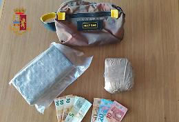 Quasi due chili di cocaina in auto, due arresti