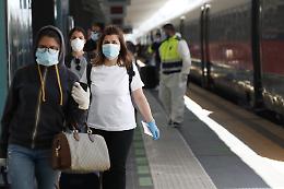 Fase 3 in Campania, mascherine su mezzi pubblici e nei terminal