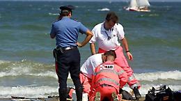 Tragedia durante la luna di miele, Andrea muore sulla spiaggia: aveva 34 anni