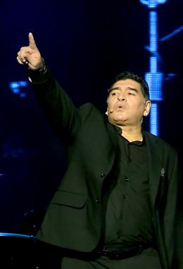 Venezuela, Maradona si schiera con Maduro