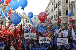 Proroga ammortizzatori sociali, Campania esclusa: la rabbia dei sindacati