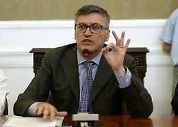 Castellammare, in 13 sfiduciano Cuomo: sciolto il Consiglio