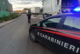 Giugliano, autocompattattori perdono percolato in fila allo Stir