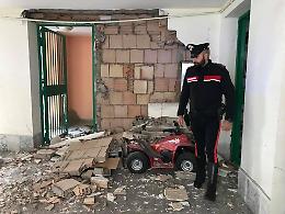 Bomba al rione De Gasperi, attacco contro i De Micco