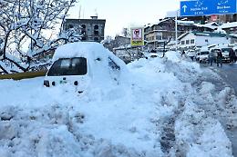 Bufera di neve, auto intrappolate: 44 morti assiderati. Molti sono bambini 