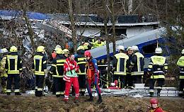Scontro tra treni in Baviera, almeno 8 morti e 90 feriti