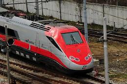 Bovino investito da un treno, ferrovie in tilt nel Casertano