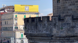 Coronavirus: #napolirestainpiedi, un hashtag per fare fronte comune