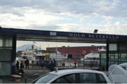 Filtro sanitario e controlli al molo Beverello