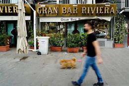 Chiude il Bar Riviera. Troppi debiti, 12 dipendenti senza lavoro
