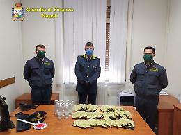 Maxisequestro di confezioni di gel e mascherine