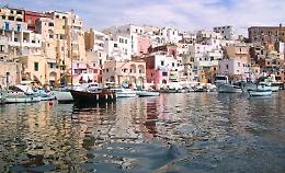 Resti umani in due punti diversi dell'isola di Procida