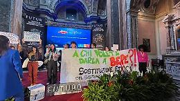 Festival sviluppo sostenibile, attivisti contestano Lollobrigida