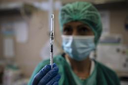 Covid, sospesa infermiera non vaccinata: tribunale ordina reintegro immediato