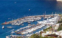 Capri, Statuto modificato per comprare le quote <br>del porto turistico