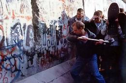Berlino, 30 anni fa la caduta del muro