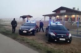 Torino, spara a moglie e figli poi si uccide
