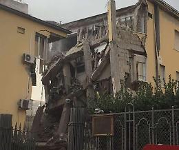 Voragine nel sottosuolo, crolla palazzina universitaria