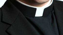 Sorrento, perseguitavano parroco: divieto di avvicinamento per due persone