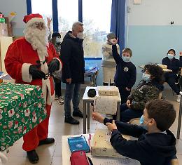 Ottaviano, il Comune porta regali a tutti gli alunni delle scuole  