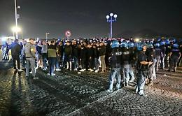 Napoli-Ajax, dal questore Daspo a 16 tifosi