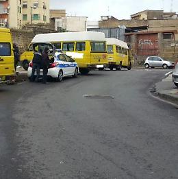 Scuolabus abusivi, sequestri e multe