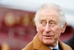 Il principe Carlo di nuovo positivo al Covid, la Regina l'ha incontrato