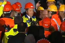 Renzi in Calabria: «Il 22 dicembre finiamo la Salerno-Reggio»