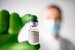 Vaccino Covid Pfizer, altri 4 milioni di dosi a Ue