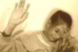 Foto esplicite dell'ex 13enne sui muri, 17enne in comunità