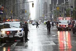 Elicottero contro grattacielo a Manhattan