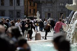 Covid Italia, torna a salire l'incidenza settimanale dei contagi