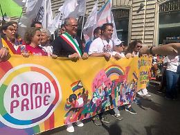 Roma Pride 2023, sfila parata per i diritti Lgbt: «Siamo un milione»