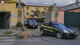 Spedisce pacco con 120mila euro a Rotterdam, in casa droga di ogni tipo: arrestato 27enne